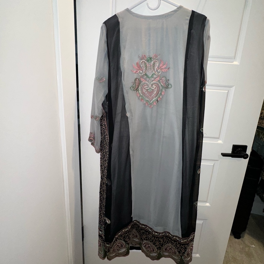 Fancy Pakistani Chiffon Shalwar Kameez - image 2